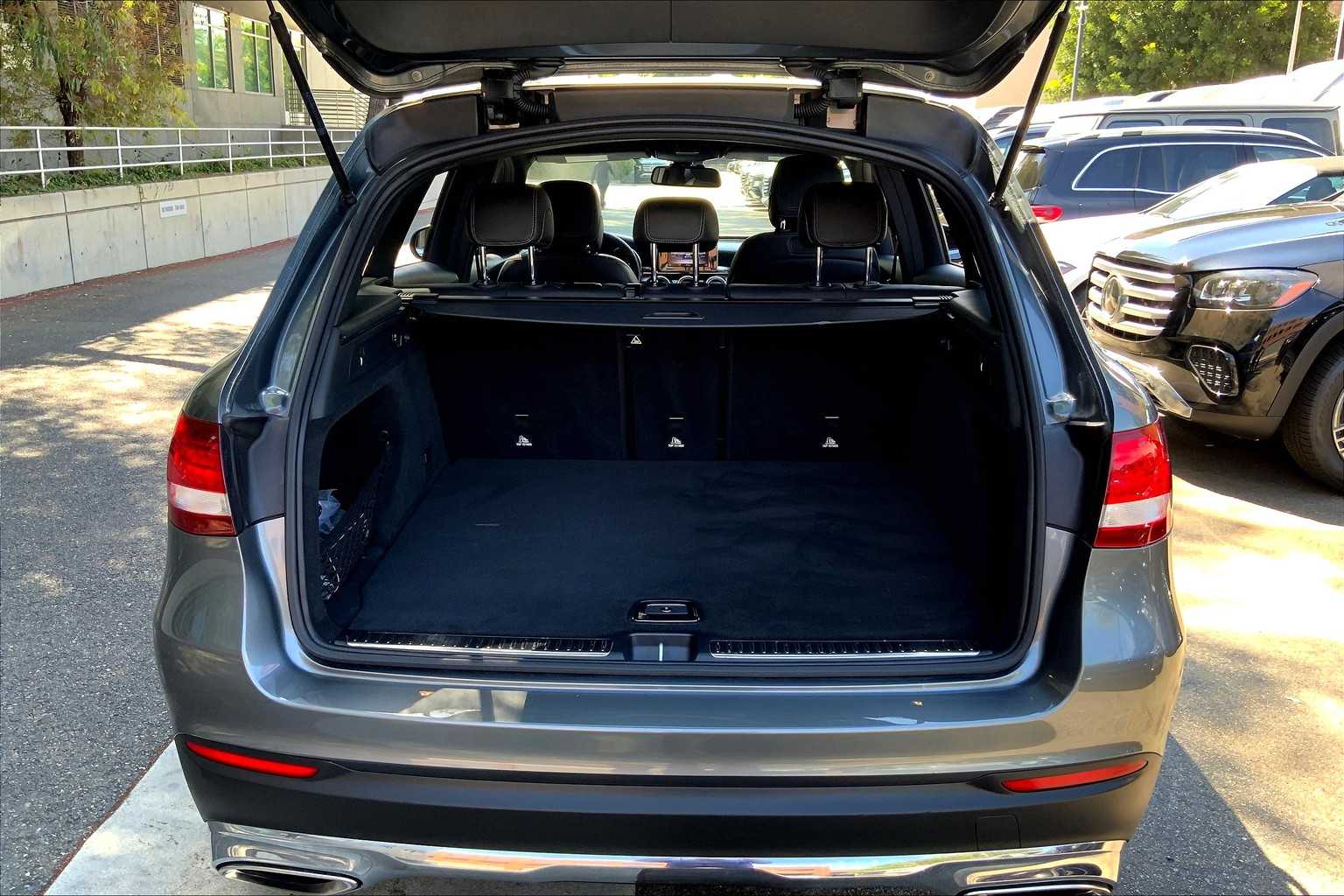 2018 Mercedes Benz GL 300 photo 30