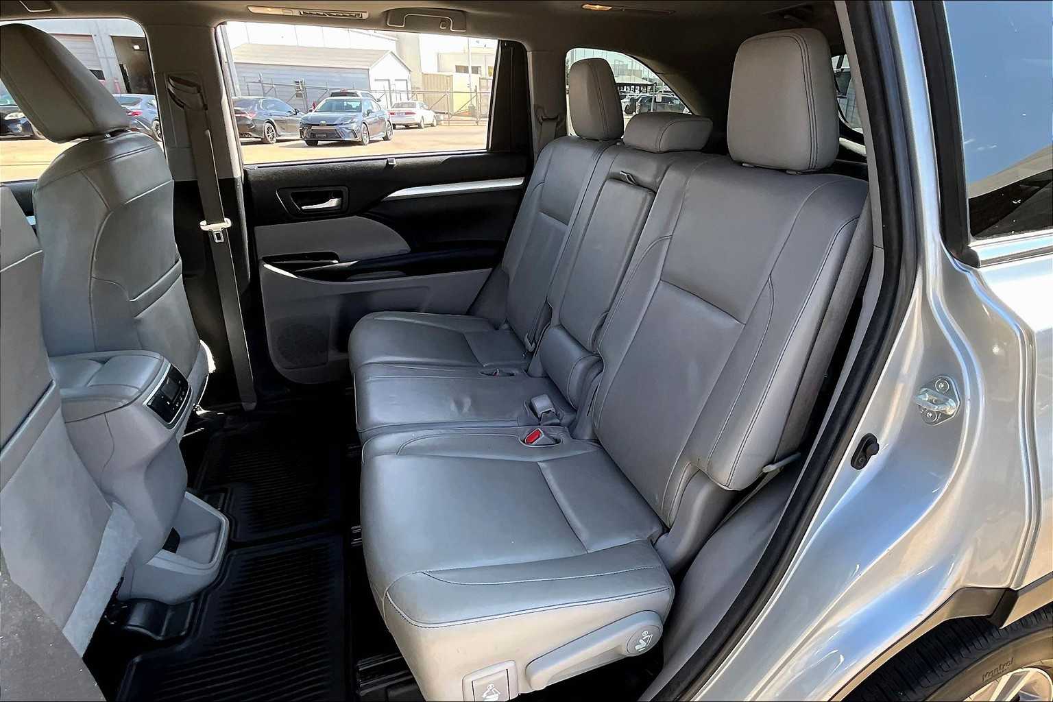 2015 Toyota Highlander XLE photo 18