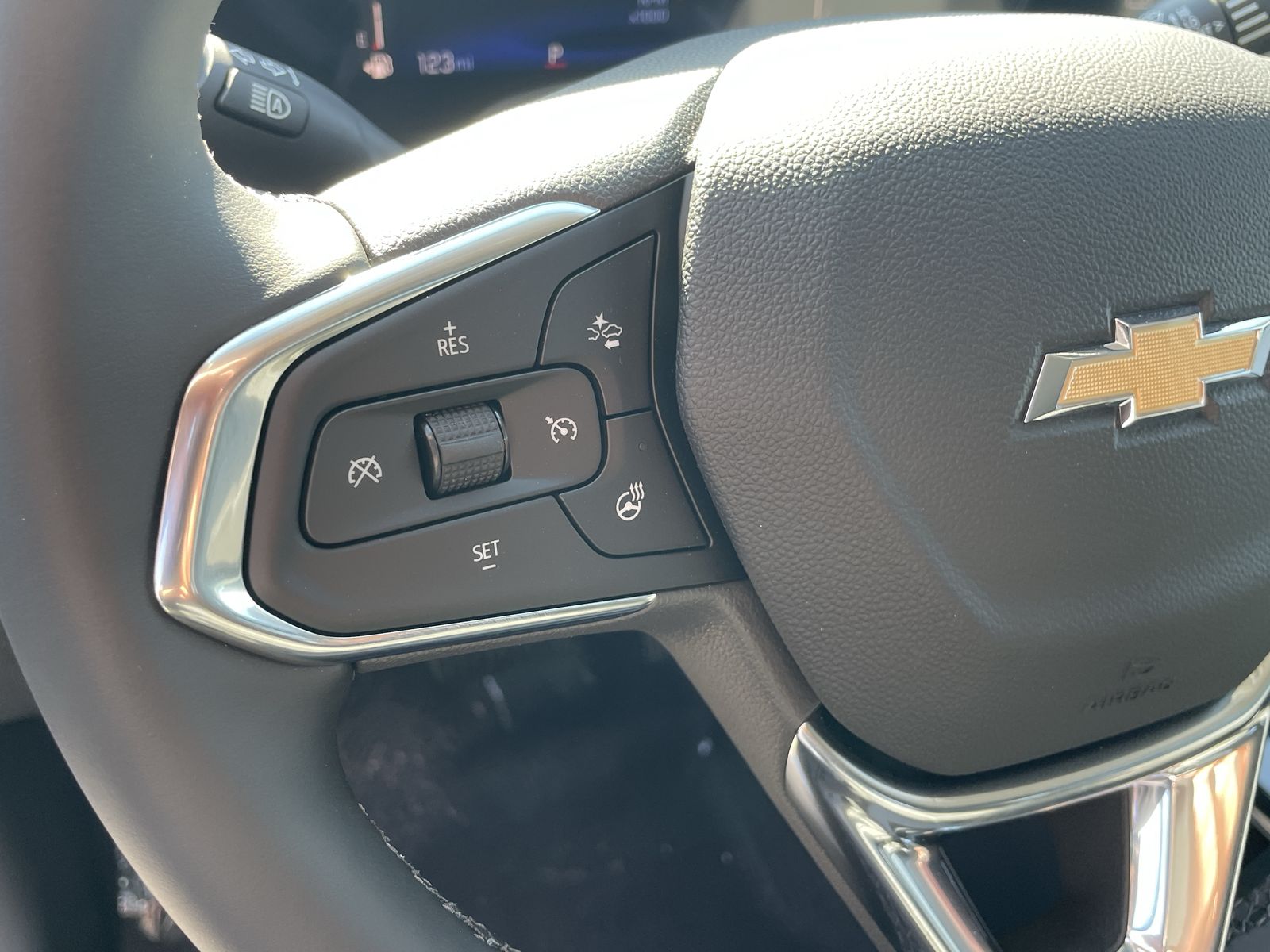 2025 Chevrolet Trax LT photo 11