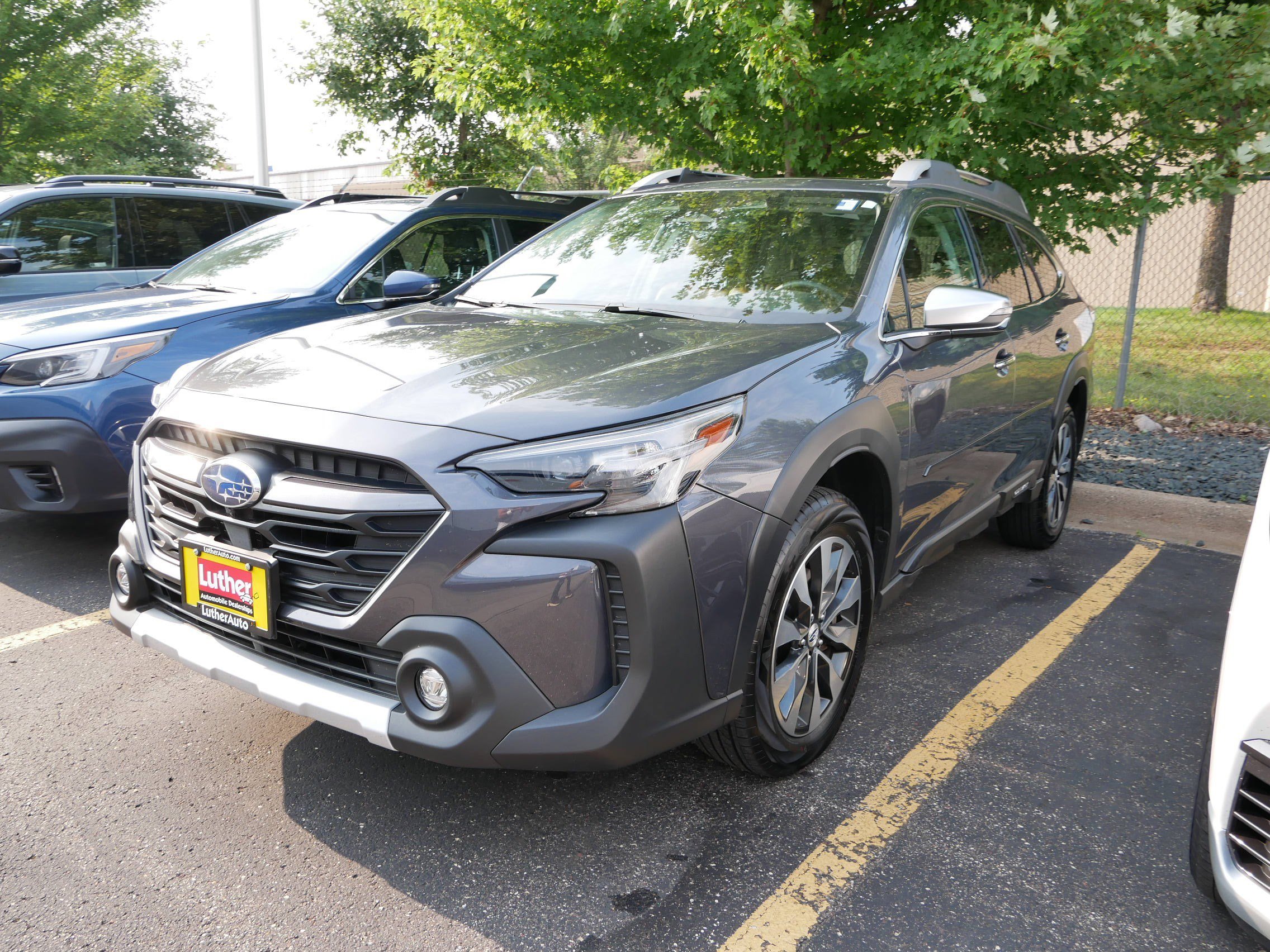 2024 Subaru Outback Touring photo 3