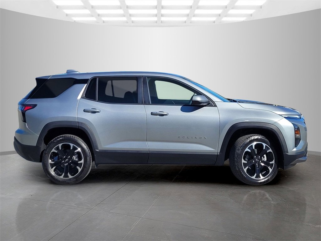 2026 Chevrolet Equinox LT photo 3