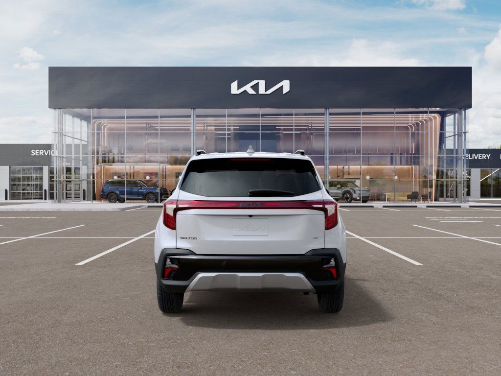 2025 Kia Seltos S photo 4