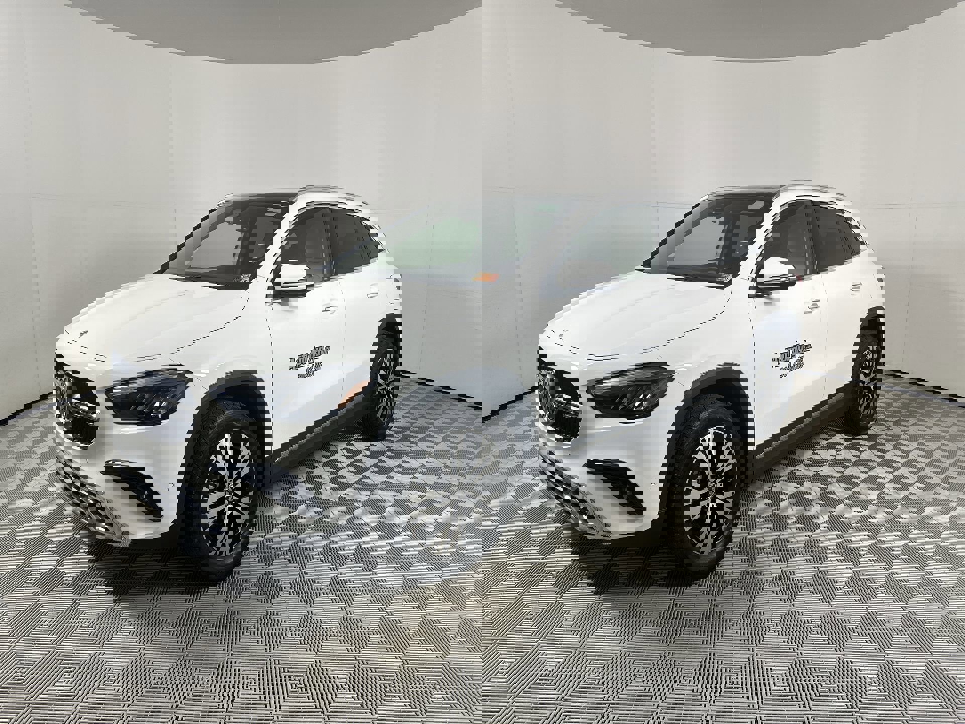2025 Mercedes Benz GLA 250 4MATIC photo 4