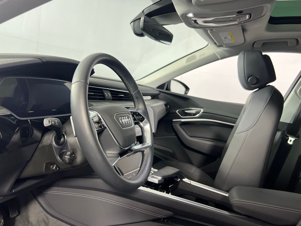 2023 Audi e-tron Premium Plus photo 11