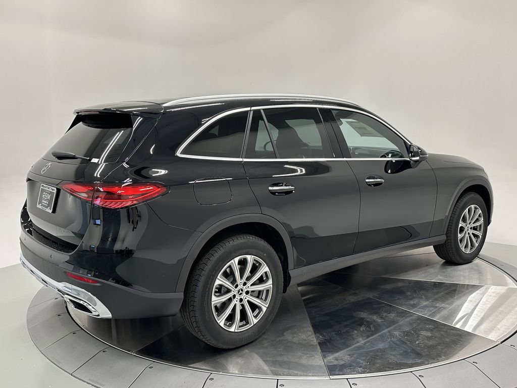 2026 Mercedes Benz GLC 300 photo 7