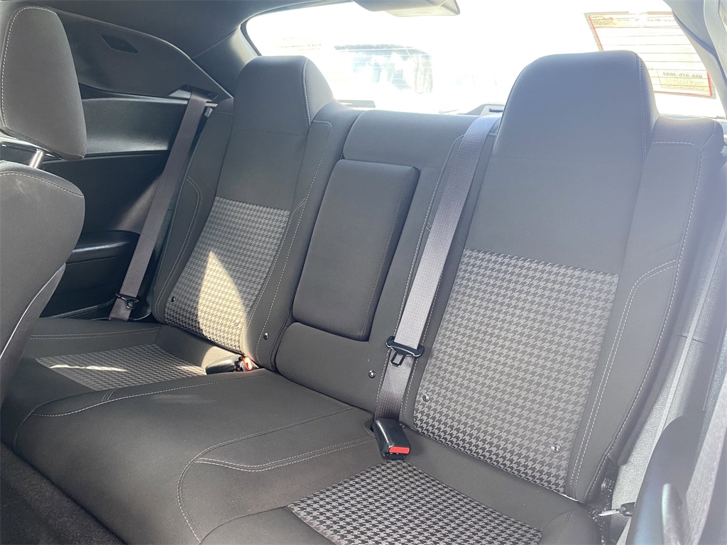 2019 Dodge Challenger SXT photo 11