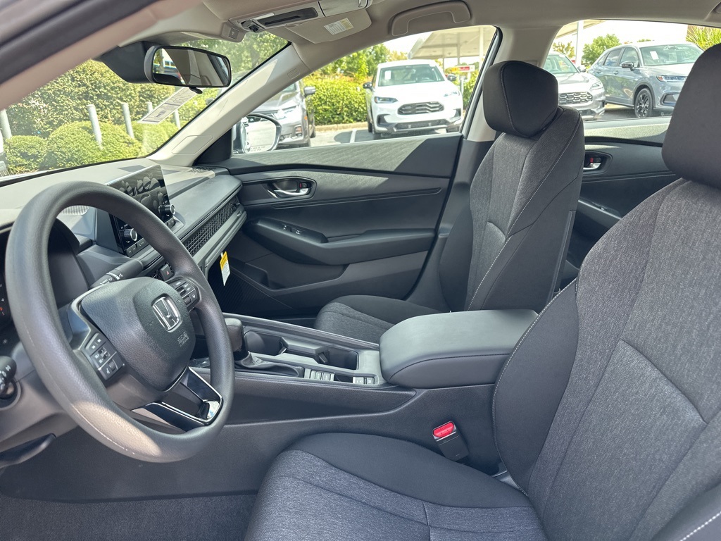 2025 Honda Accord LX photo 18