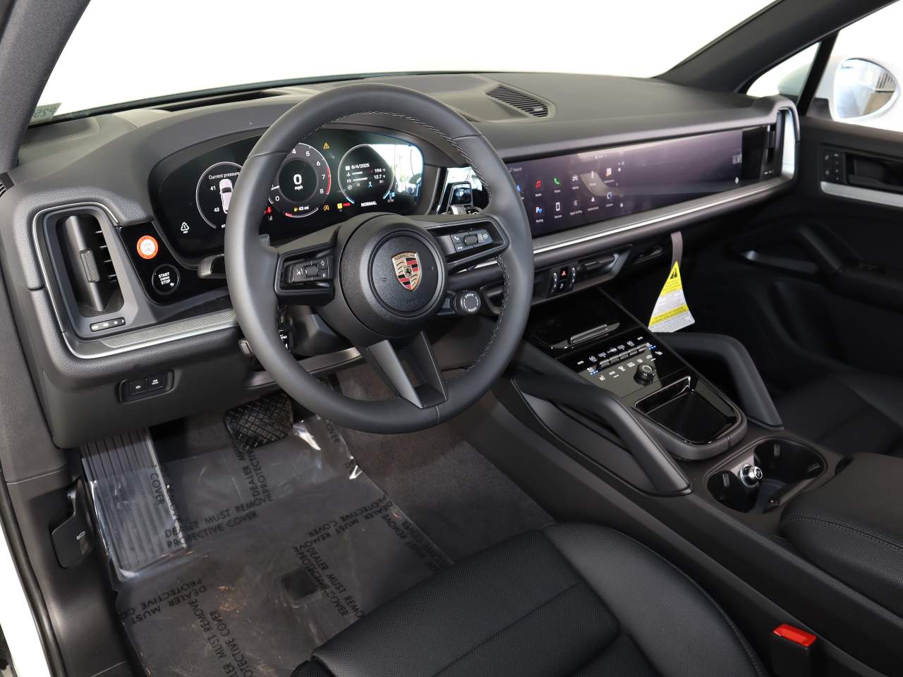 2025 Porsche Cayenne photo 4