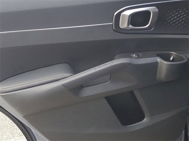 2025 Kia Sorento LX photo 22