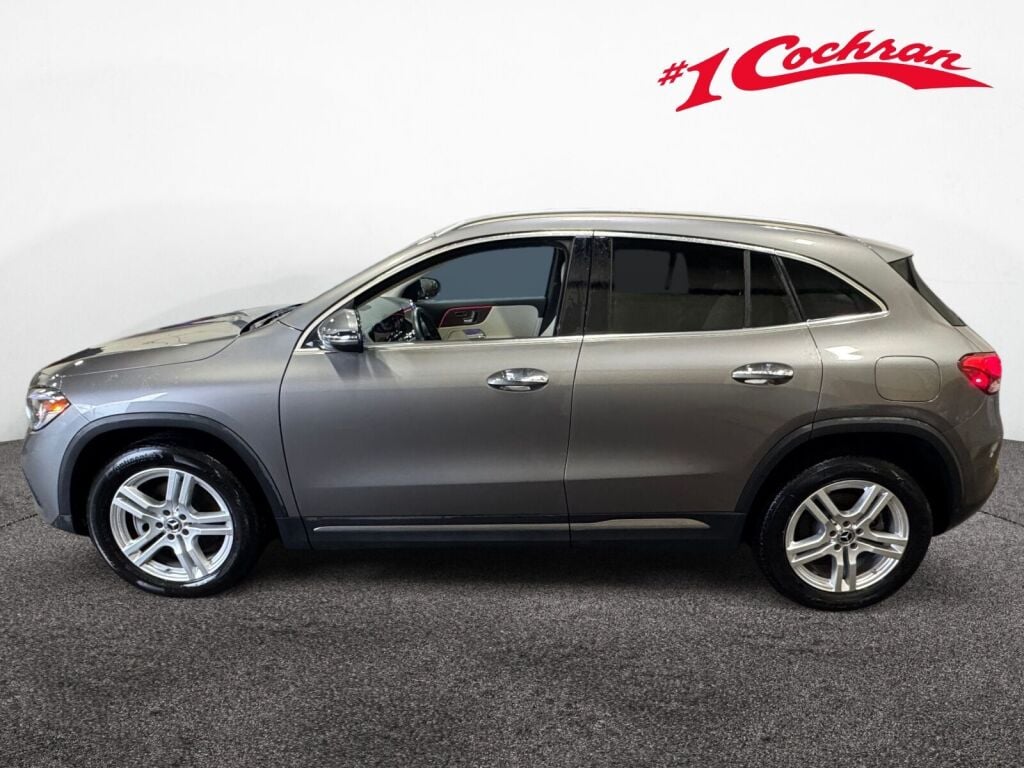 2023 Mercedes Benz GLA 250 4MATIC photo 3