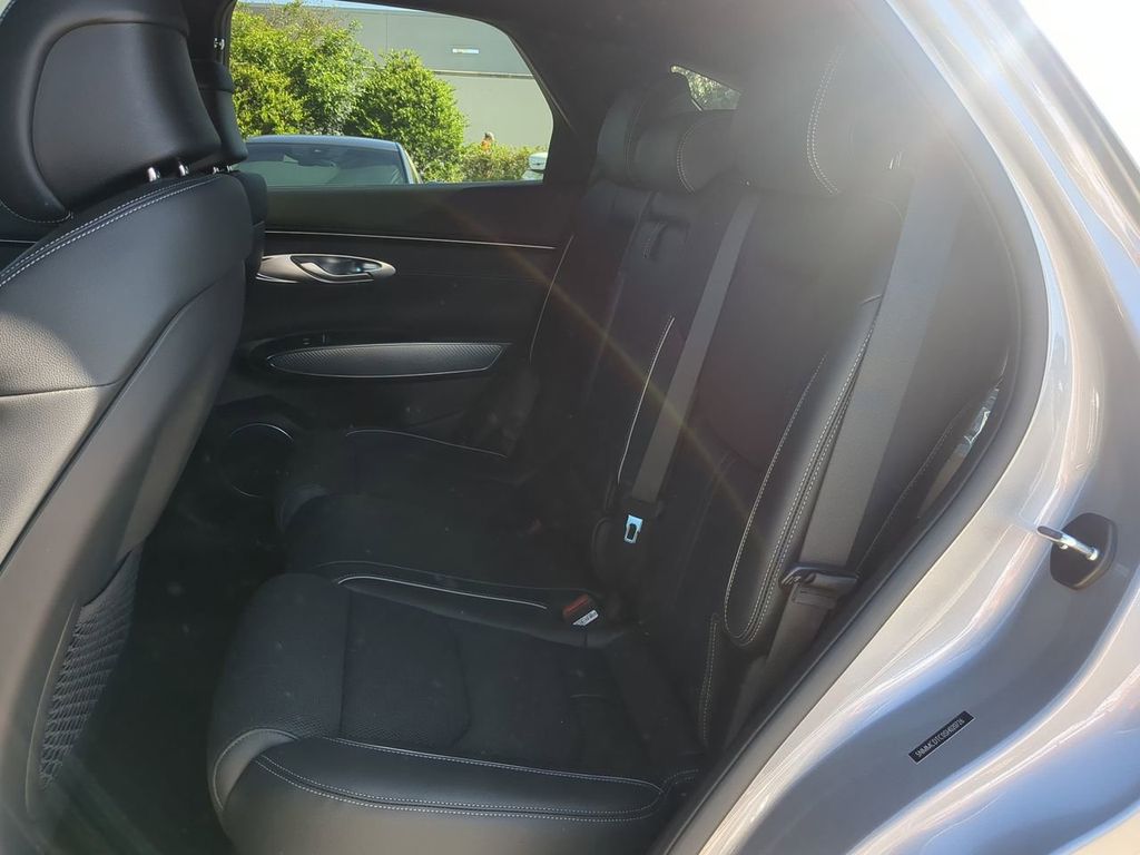 2025 Genesis GV70 3.5T Sport photo 13