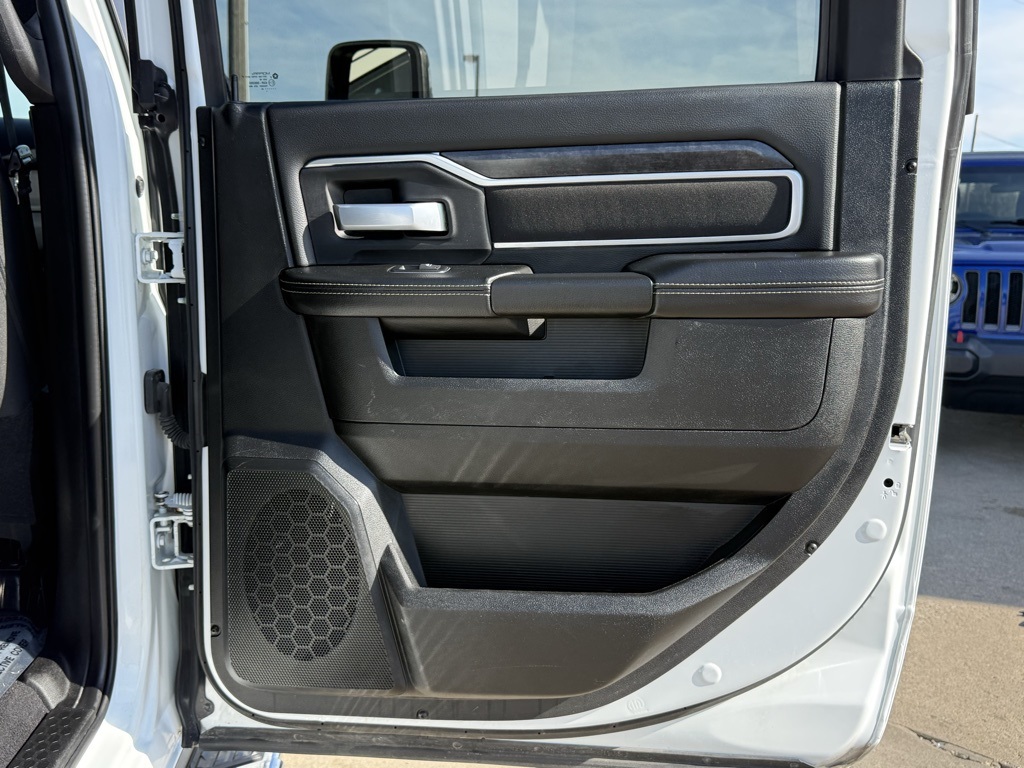 2024 Ram 2500 Big Horn photo 25