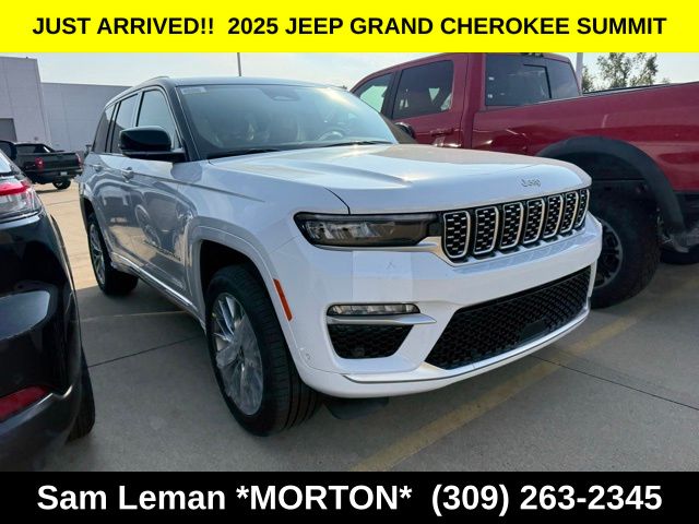 2025 Jeep Grand Cherokee Summit's photo