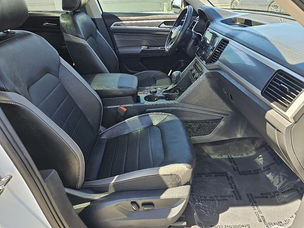 2021 Volkswagen Atlas V6 SEL Premium R-Line photo 3