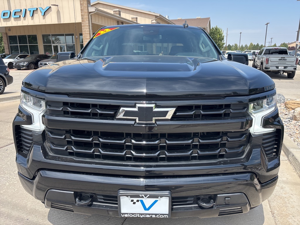 2022 Chevrolet Silverado 1500 RST photo 2