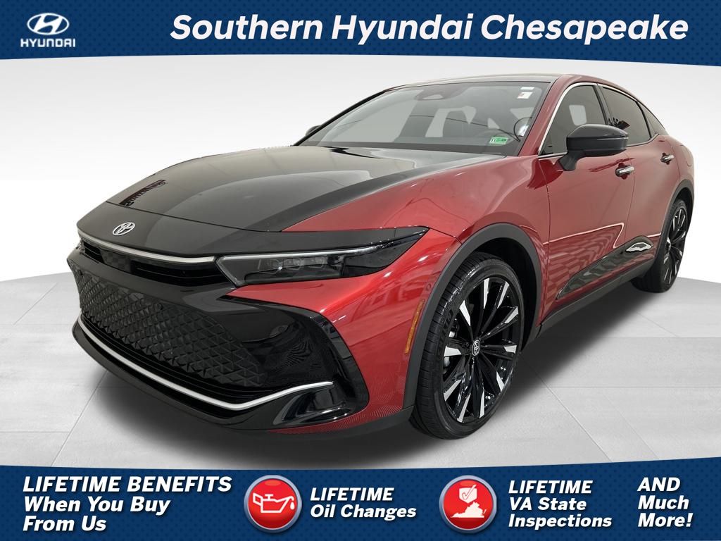 2024 Toyota Crown Platinum's photo