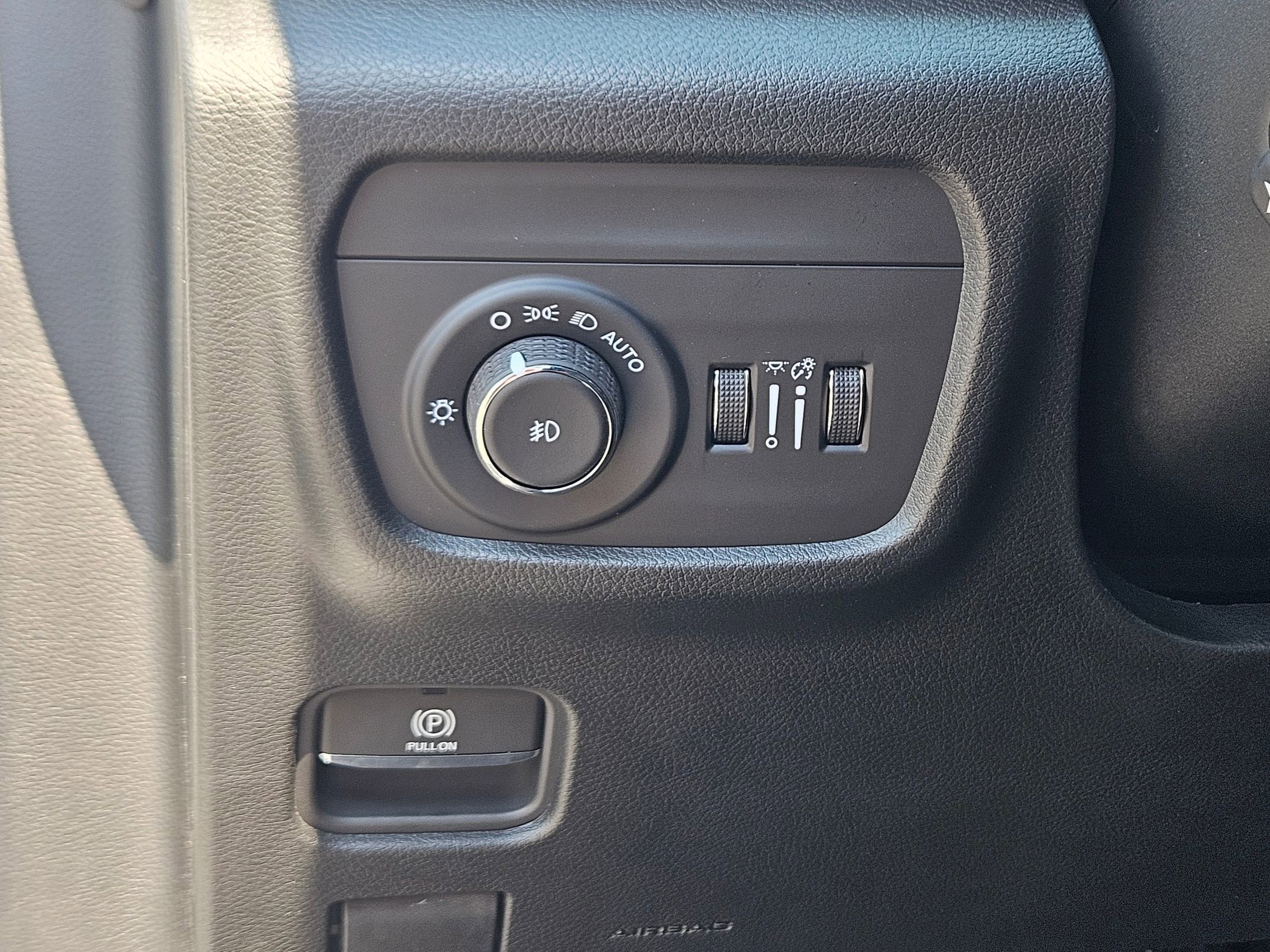 2025 Jeep Grand Cherokee Limited photo 16
