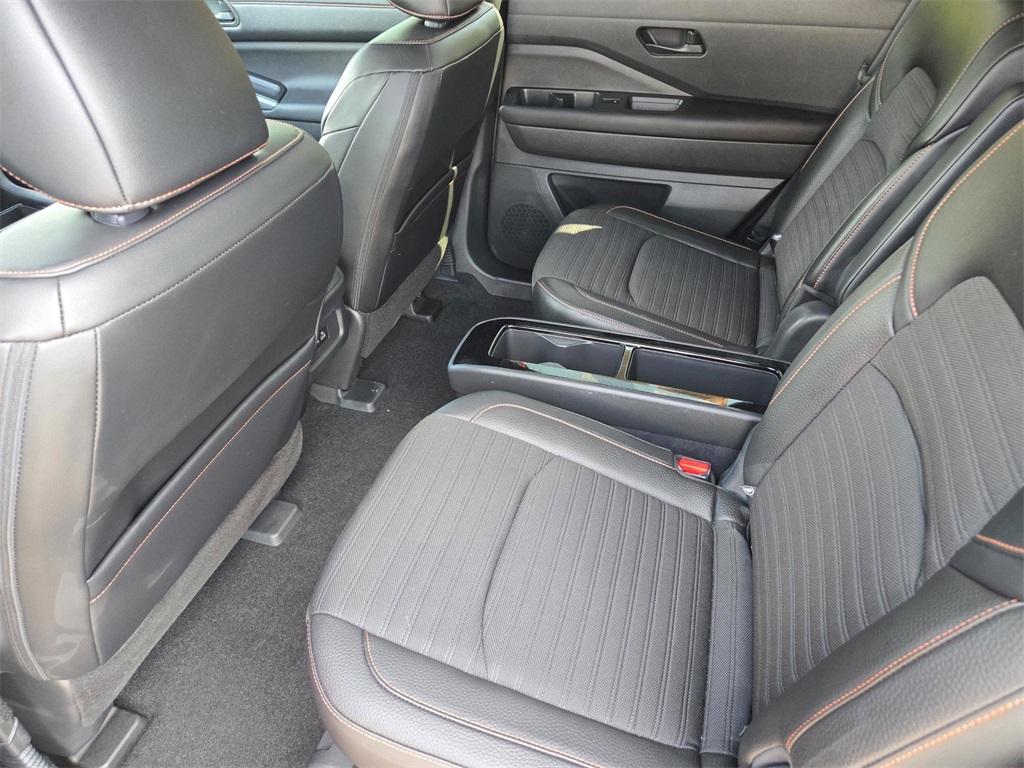 2023 Nissan Pathfinder Rock Creek photo 17