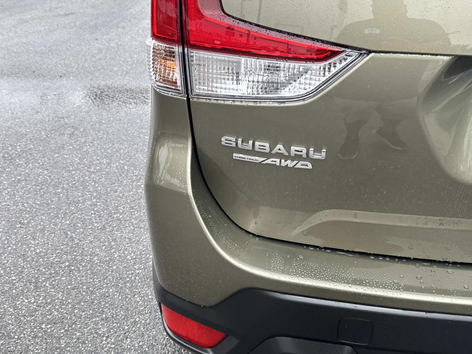 2024 Subaru Forester Premium photo 7