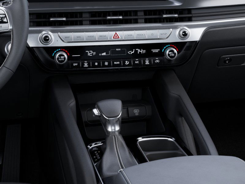 2025 Kia Telluride LX photo 18