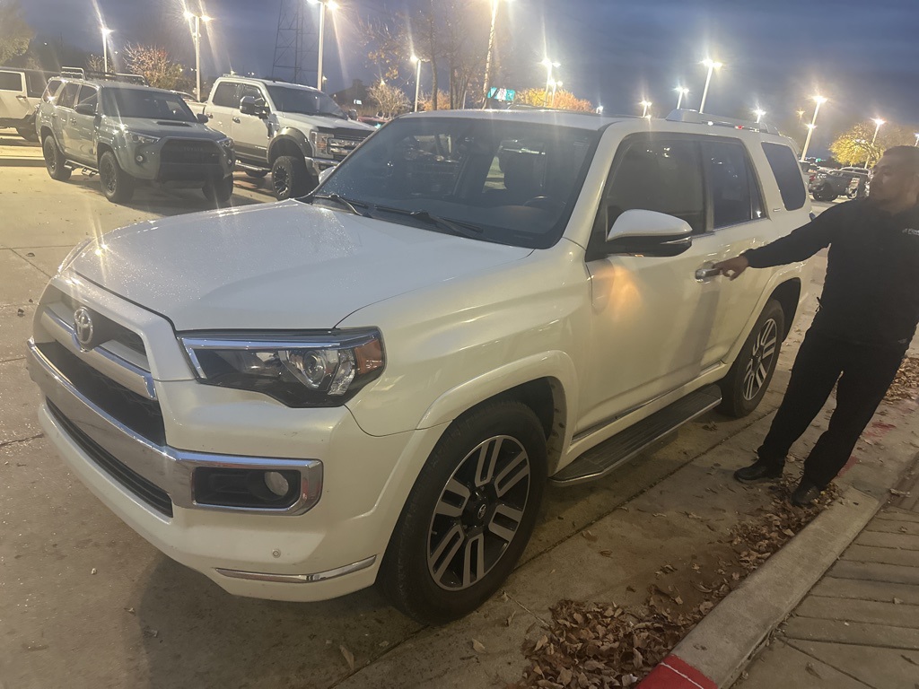 2019 Toyota 4Runner Limited's photo