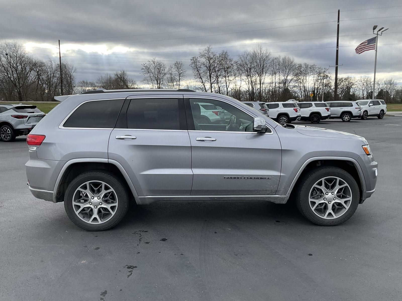 2021 Jeep Grand Cherokee Overland photo 4