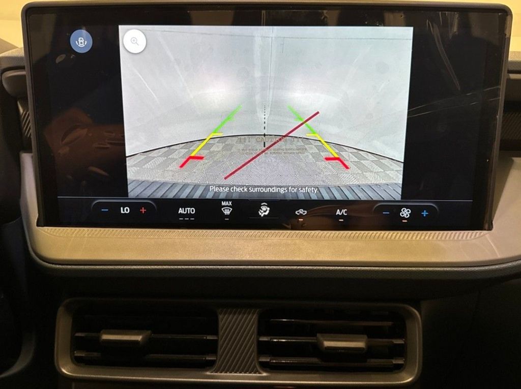 2025 Ford Maverick XL photo 4