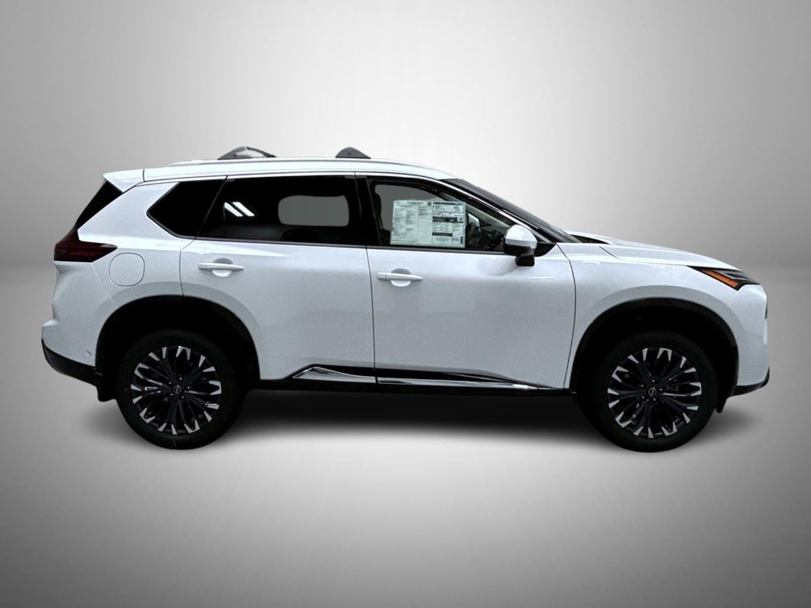 2026 Nissan Rogue Platinum photo 4