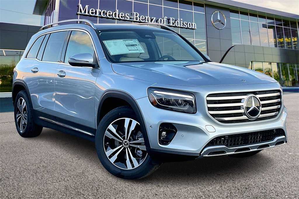 2026 Mercedes-Benz GLB GLB 250's photo