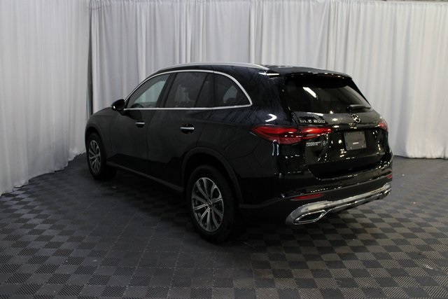 2026 Mercedes Benz GLC 300 4MATIC photo 4