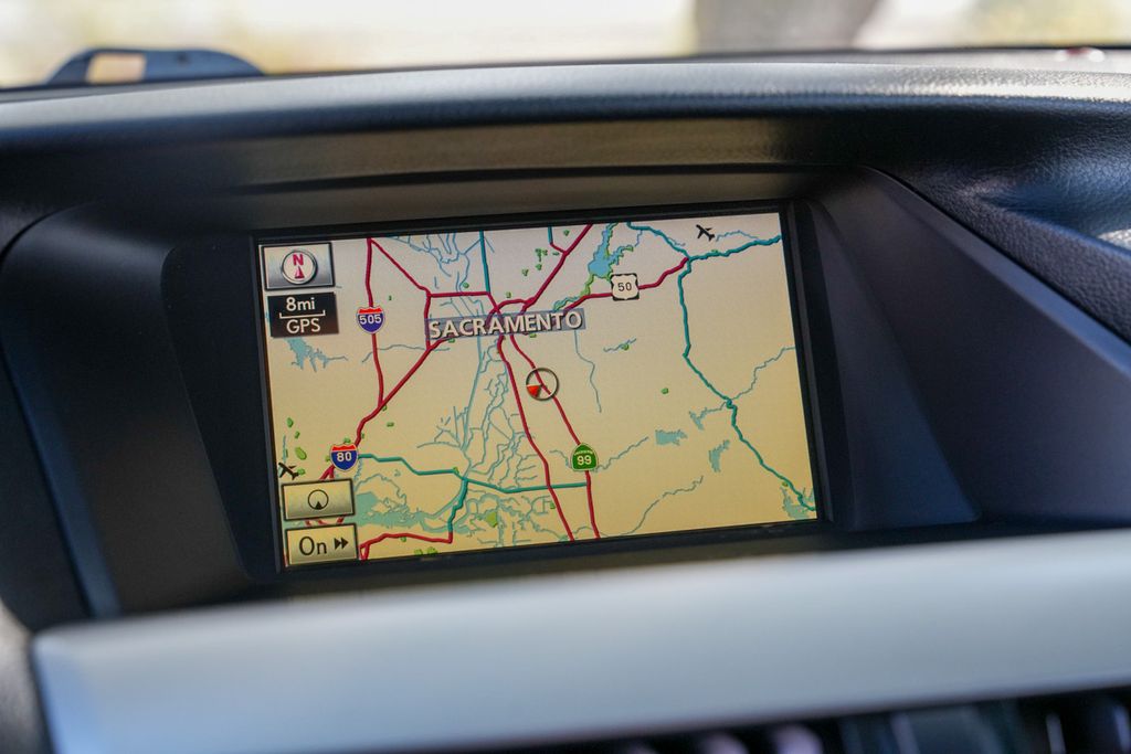 2010 Lexus RX 450h photo 24