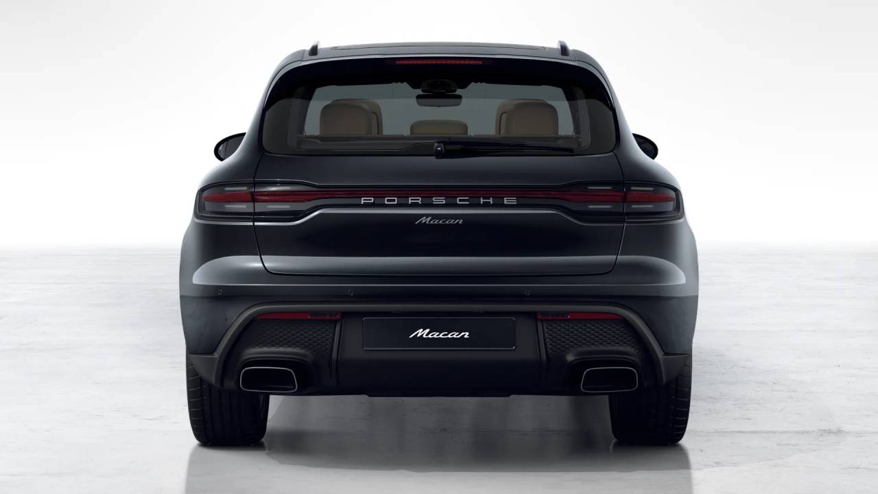 2026 Porsche Macan T photo 8