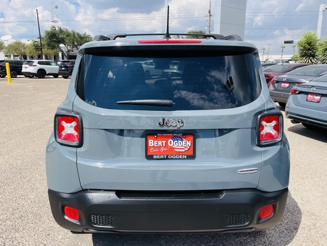2017 Jeep Renegade Latitude North Edition photo 5