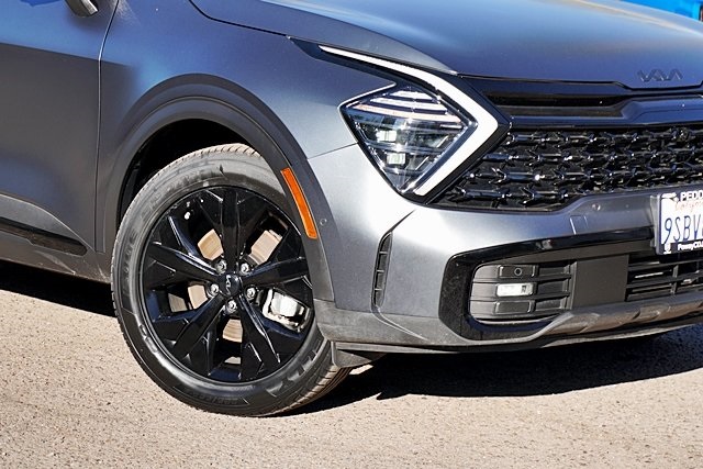 Used 2025 Gray Kia X-Line Prestige image 3