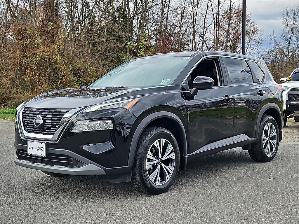 2023 Nissan Rogue SV photo 2