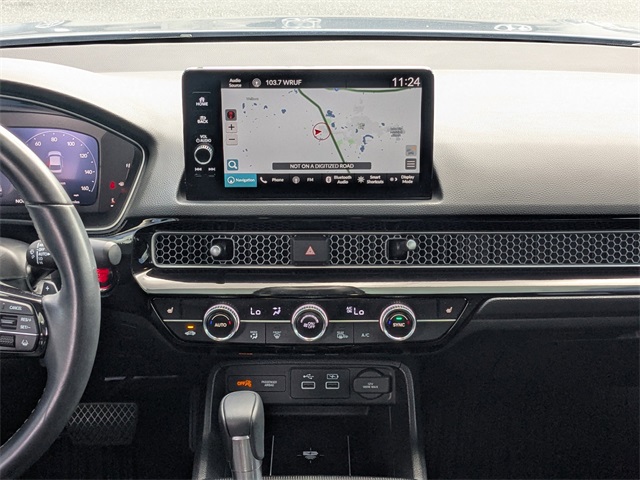 2024 Honda Civic Touring photo 17
