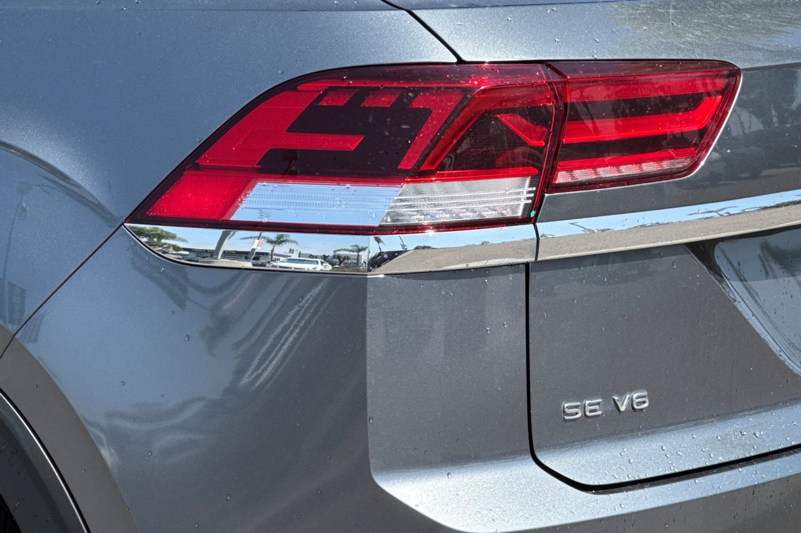 2022 Volkswagen Atlas Cross Sport V6 SE Technology photo 25