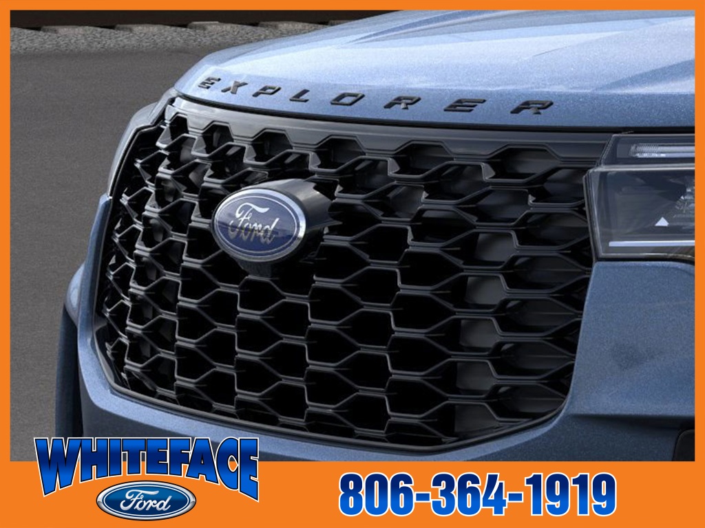 2025 Ford Explorer ST-Line photo 14