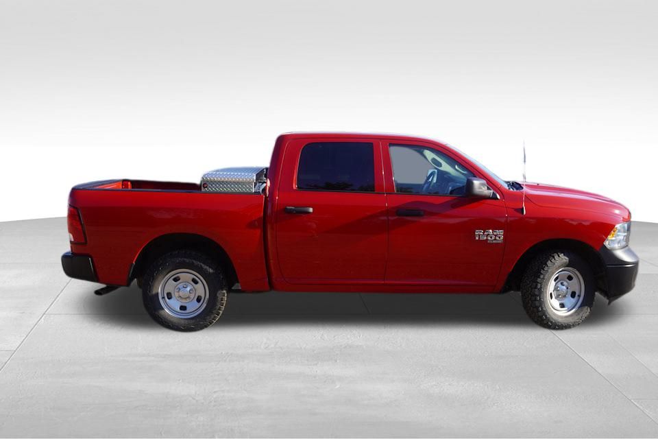 2022 Ram 1500 Classic Tradesman photo 3
