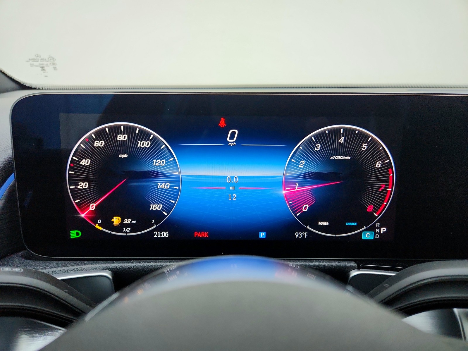 2025 Mercedes Benz GLB 250 photo 25