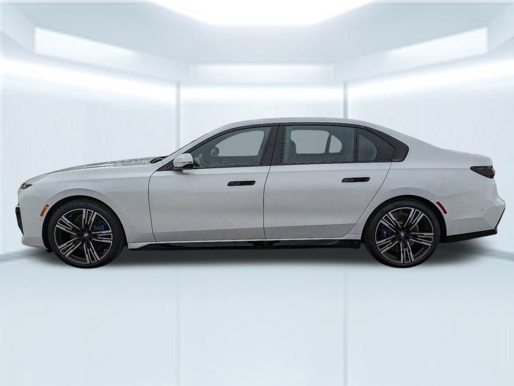 New 2024 Mineral White Metallic BMW xDrive60 image 8