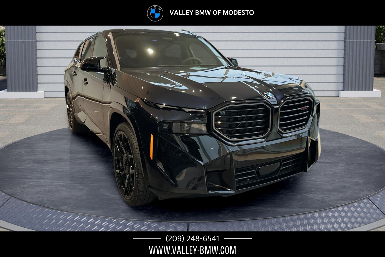 2026 BMW XM Base's photo