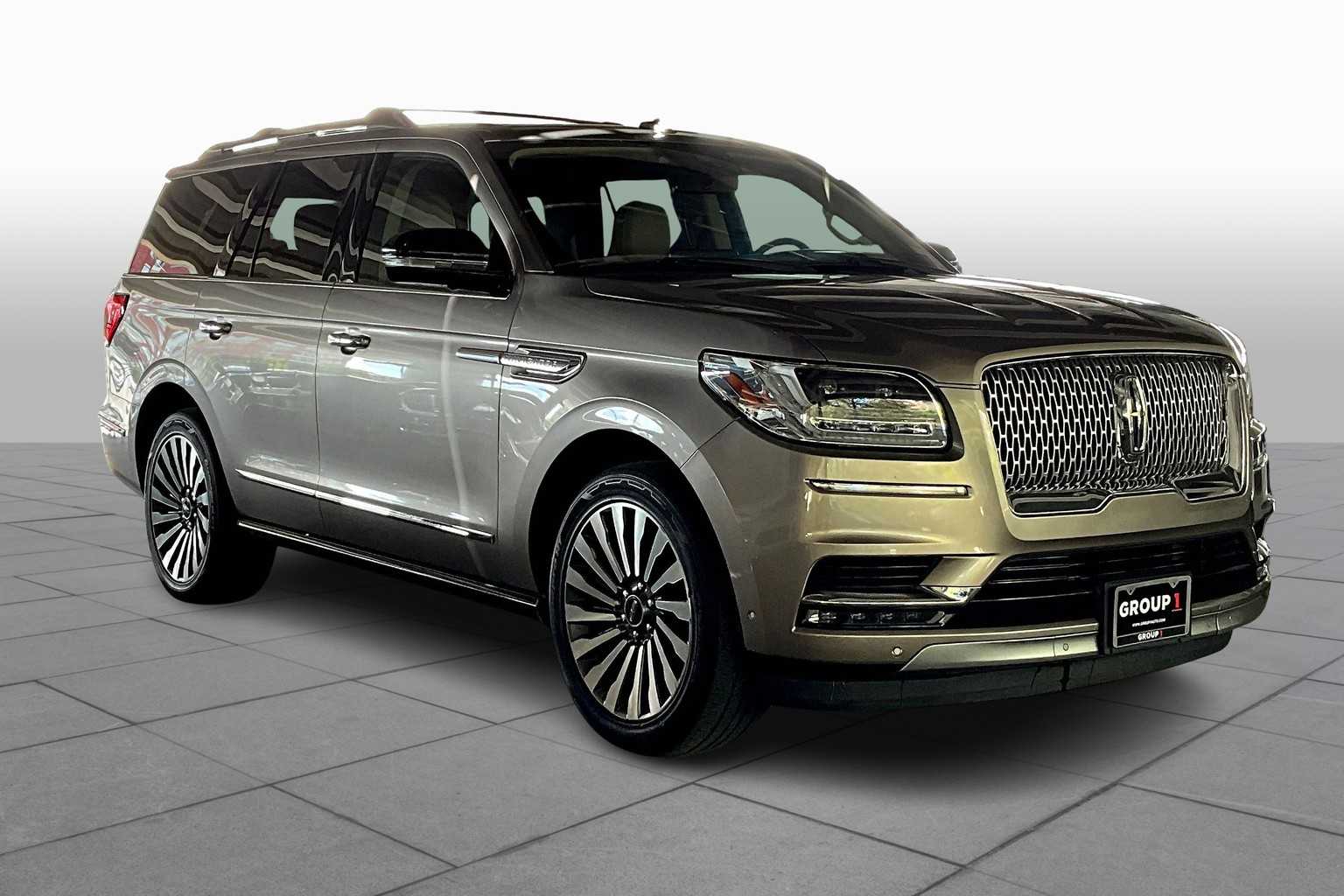 2019 Lincoln Navigator Reserve photo 2