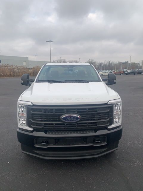2024 Ford F-350 XL photo 4
