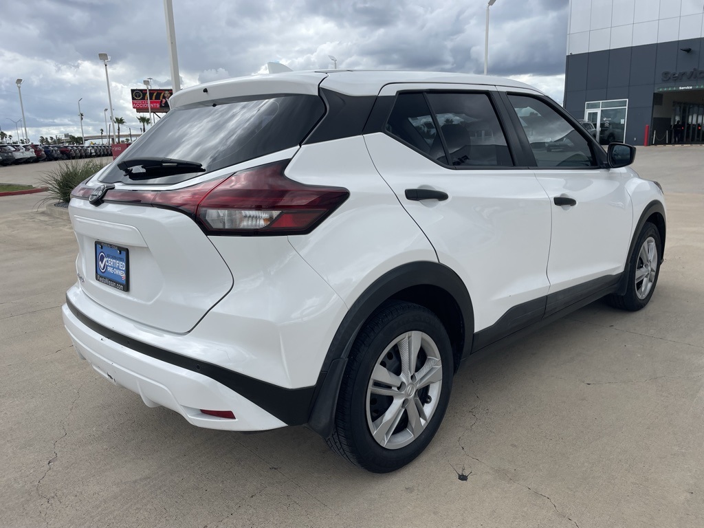 2022 Nissan Kicks S photo 4