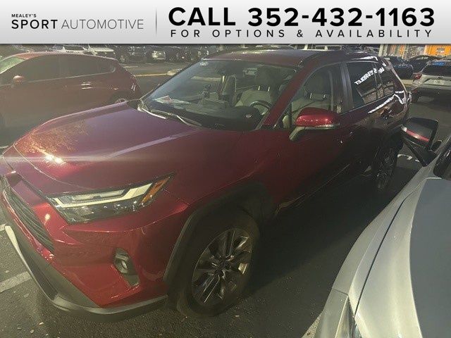 2023 Toyota RAV4 XLE Premium's photo