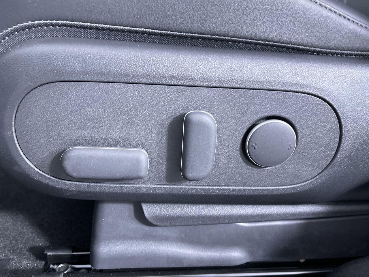 2025 Hyundai Ioniq 5 photo 9