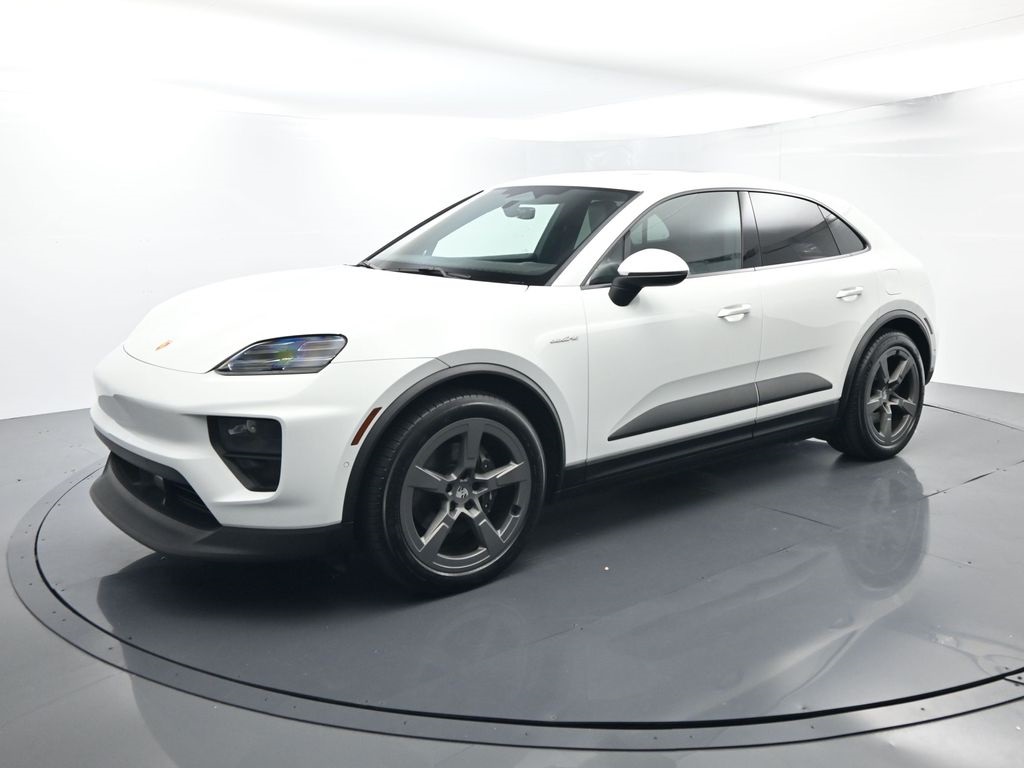 2024 Porsche Macan Base's photo