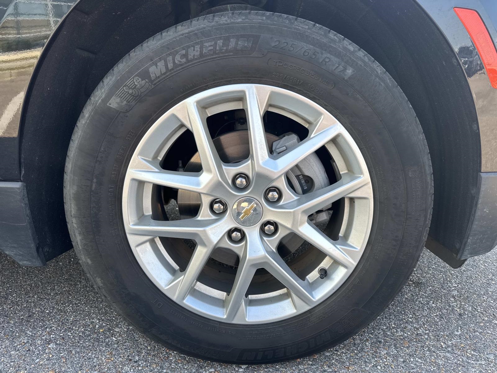 2024 Chevrolet Equinox LT photo 4