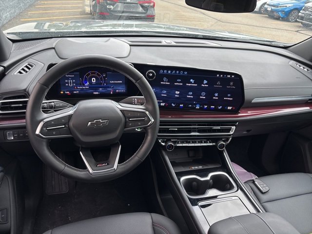 2025 Chevrolet Traverse Z71 photo 8